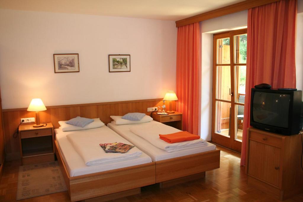 Ferienhaus Am Roemerweg Klais Szoba fotó