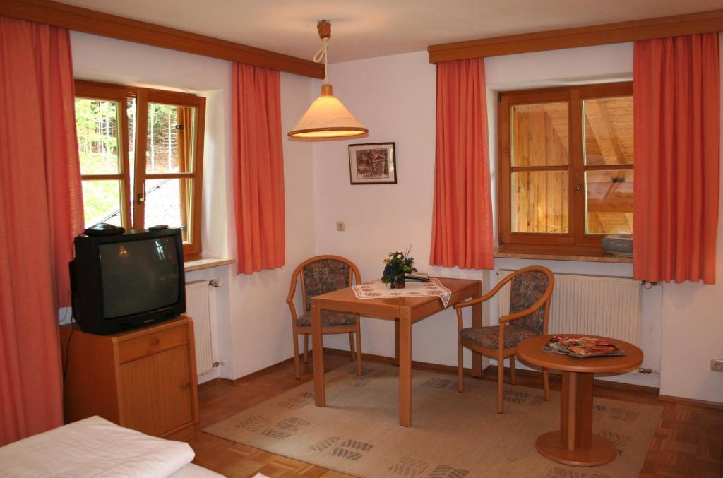 Ferienhaus Am Roemerweg Klais Szoba fotó